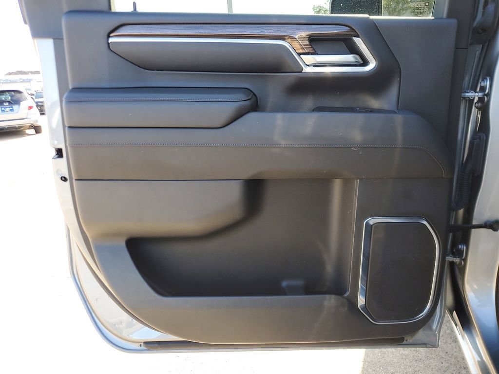 Used 2025 Chevrolet Silverado 2500 LT w/ Safety Package image 14