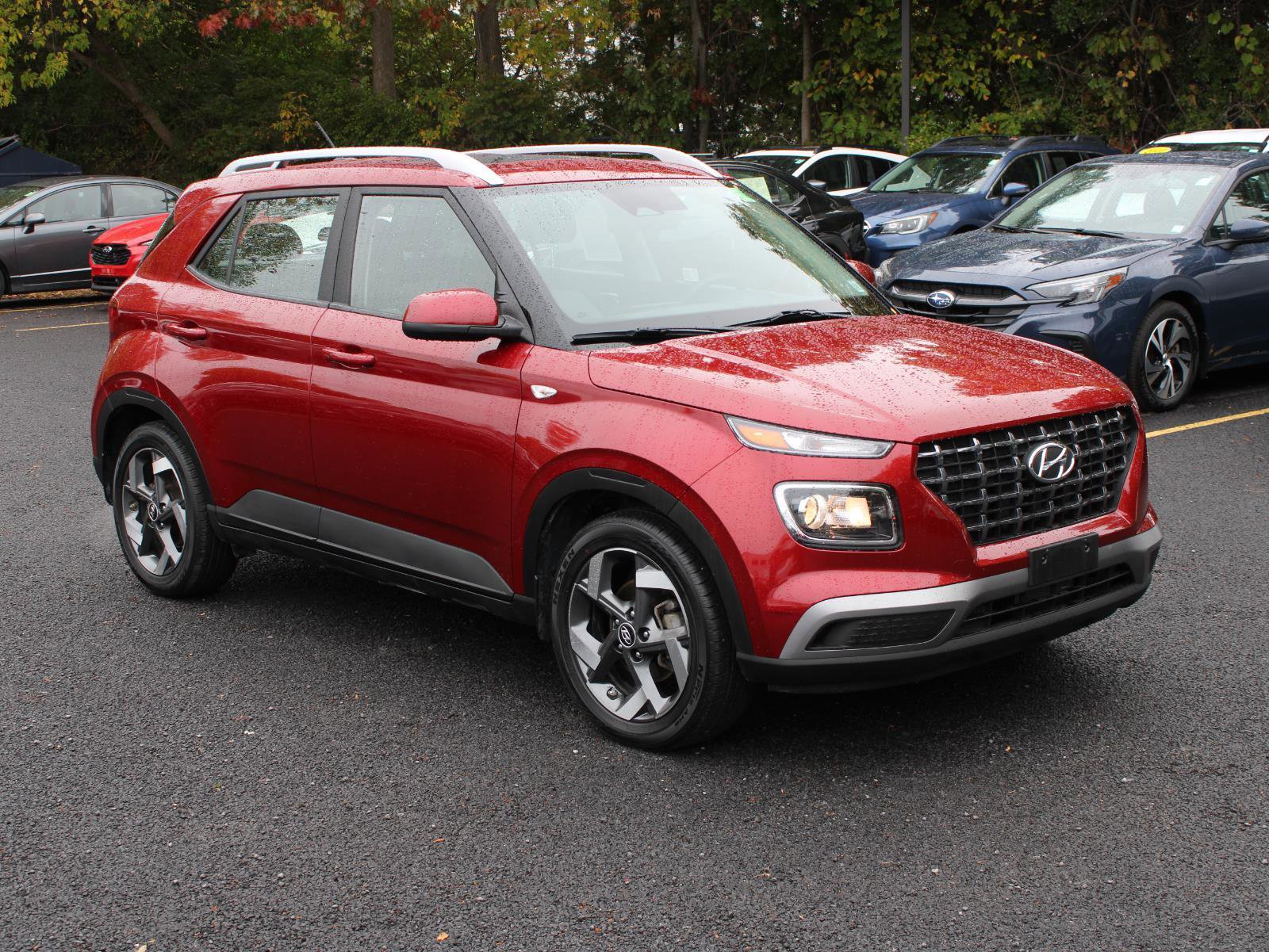 Used 2024 Hyundai Venue SEL image 5