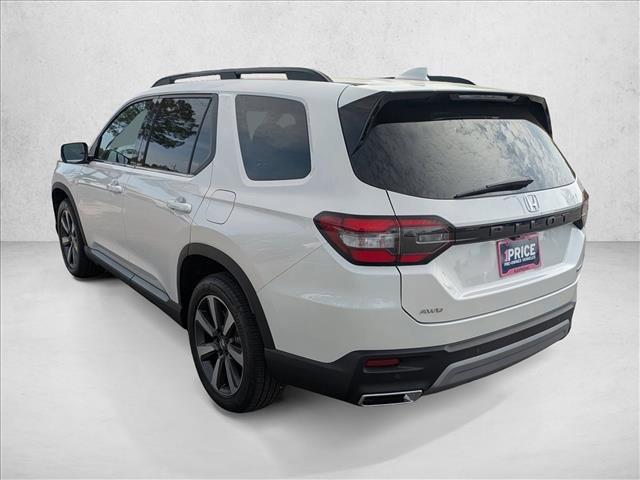 Certified 2025 Honda Pilot Touring image 7
