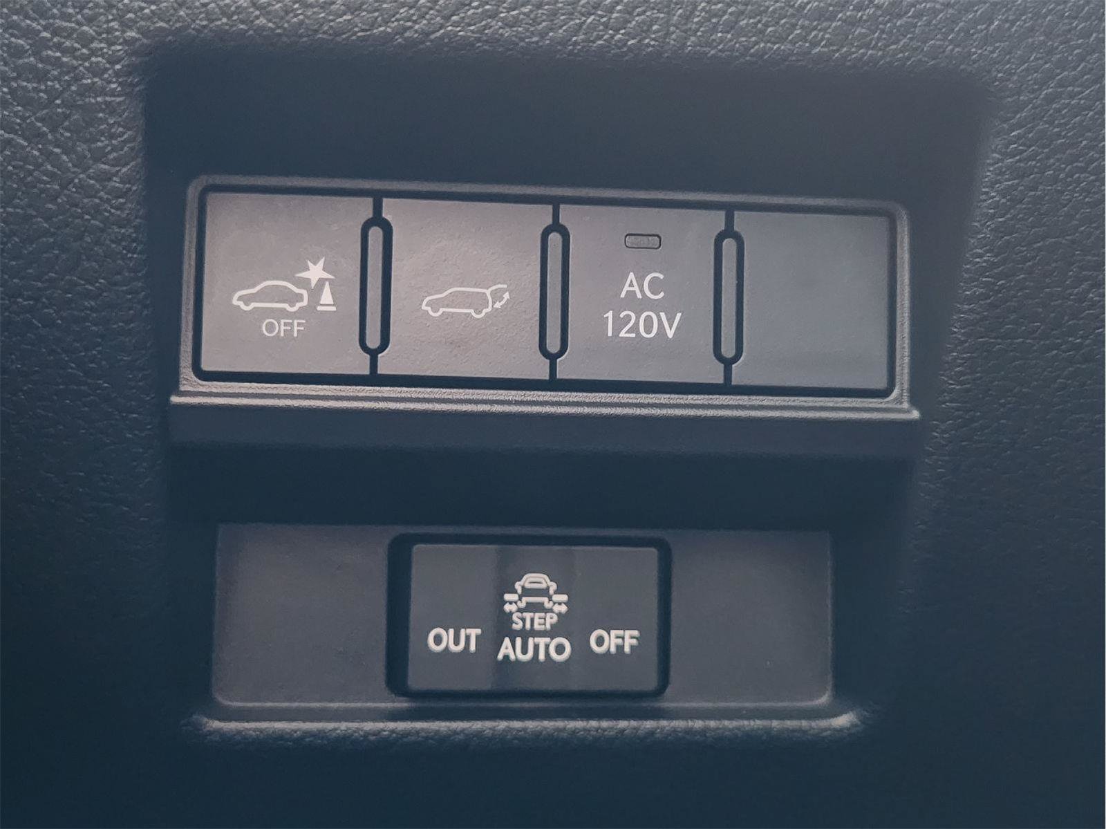 Used 2025 Lexus GX 550 w/ Accessory Package (2T) AWD/4WD image 22