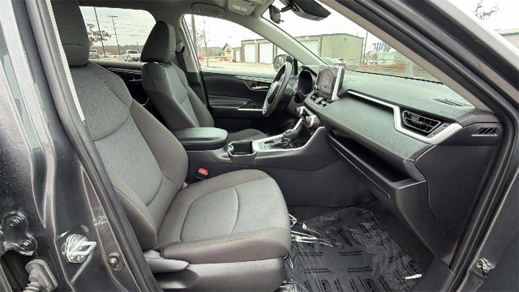 Certified 2024 Toyota RAV4 XLE image 40