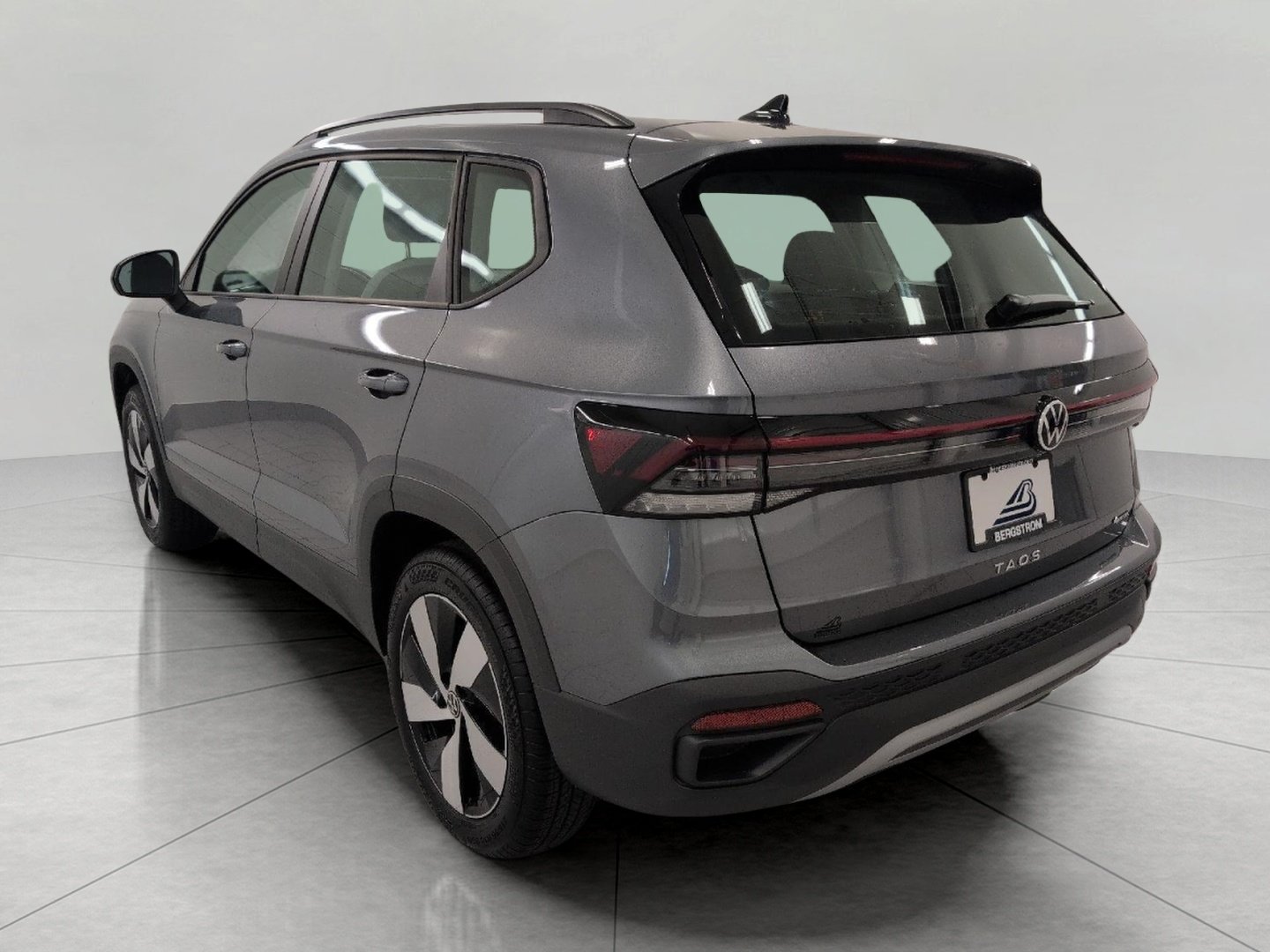 Used 2026 Volkswagen Taos S AWD/4WD image 21