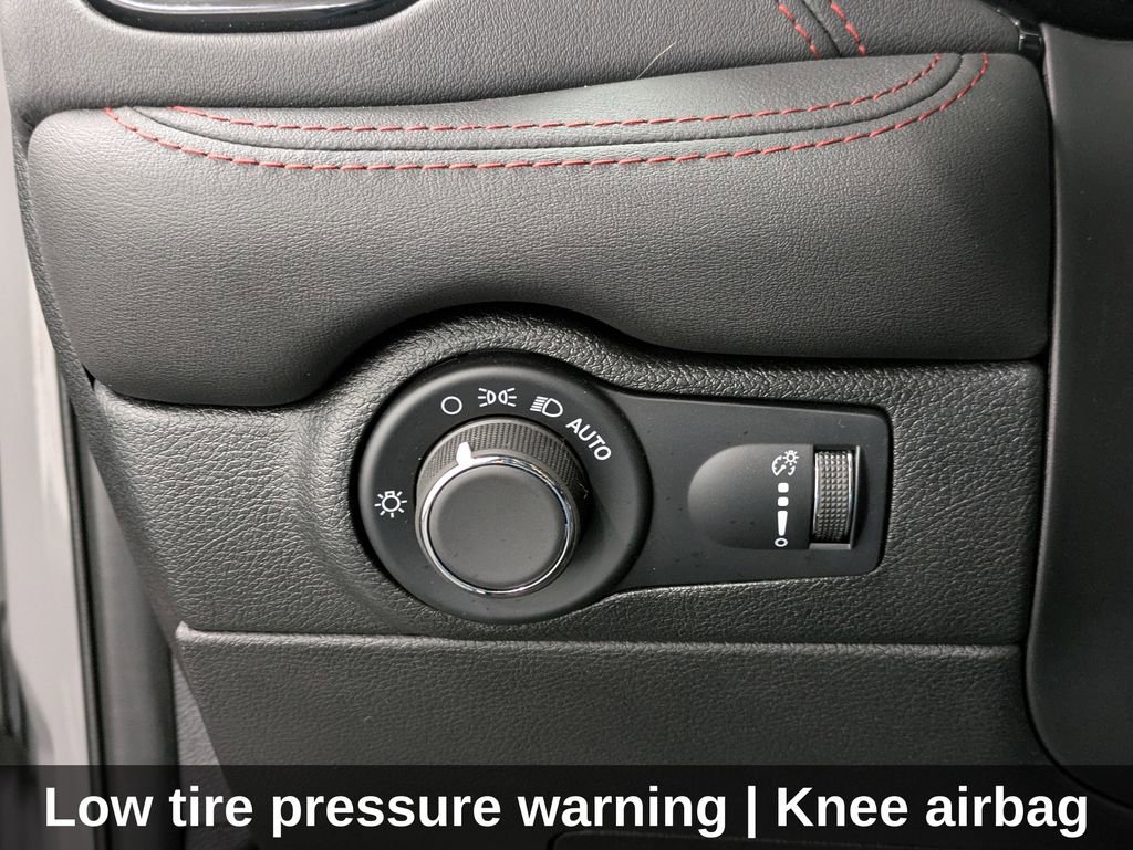 Used 2025 Dodge Durango GT image 26