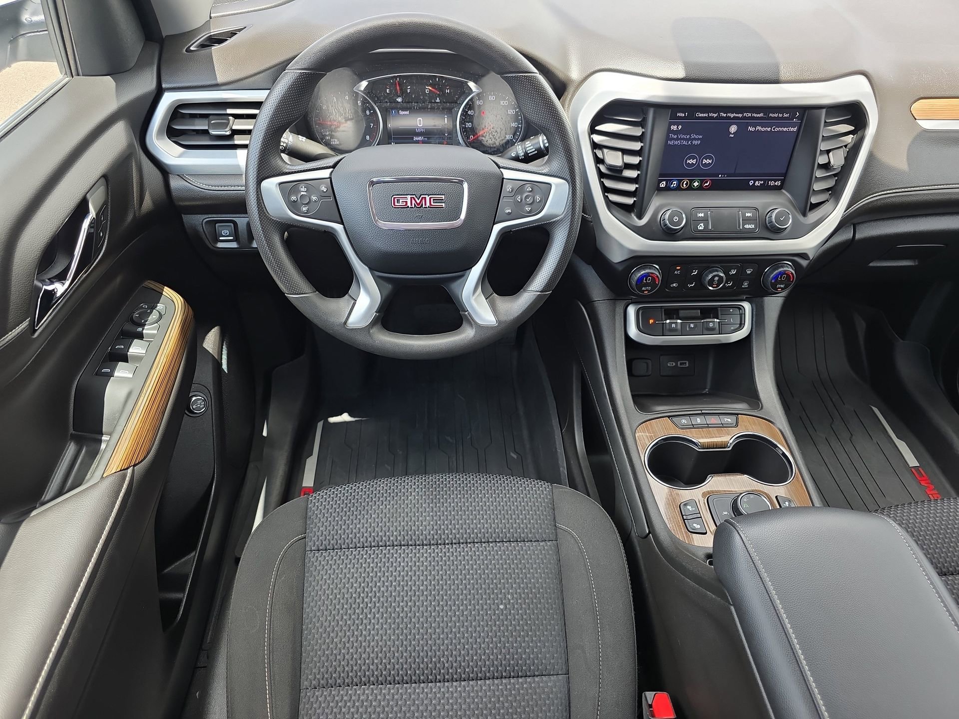Used 2023 GMC Acadia SLE w/ Driver Convenience Package FWD image 13