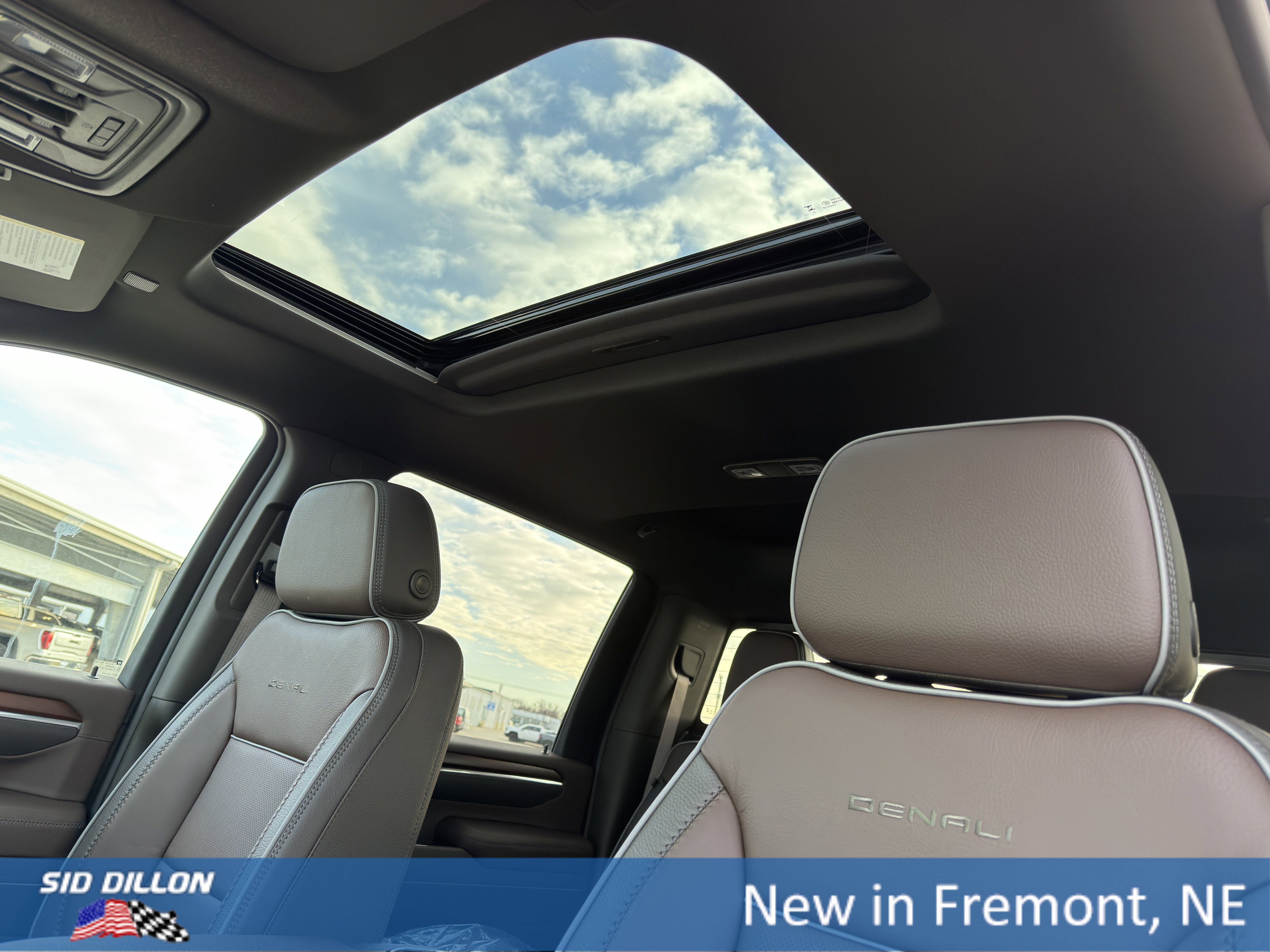 New 2026 GMC Sierra 3500 Denali w/ Denali Reserve Package image 18