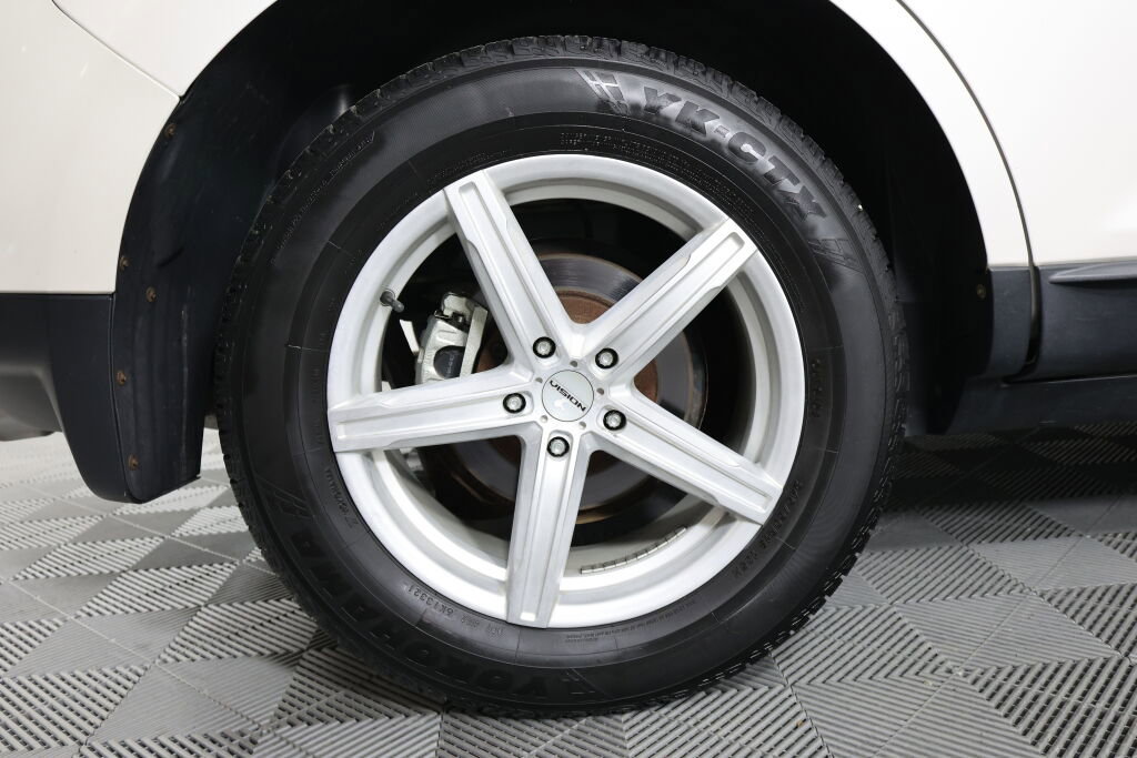 Used 2010 Ford Edge Limited FWD image 7