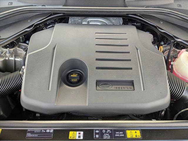 New 2026 Land Rover Range Rover Long Wheelbase SE image 18