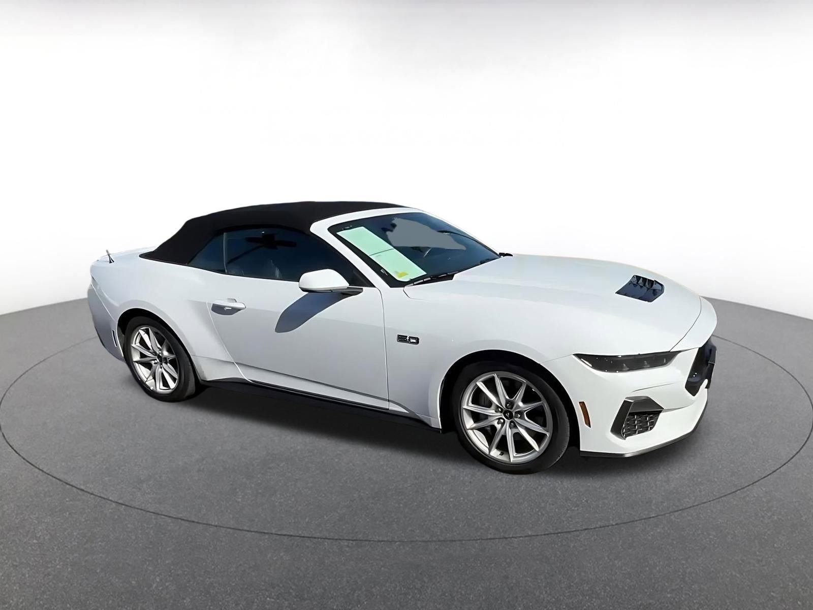 Used 2025 Ford Mustang GT Premium image 2