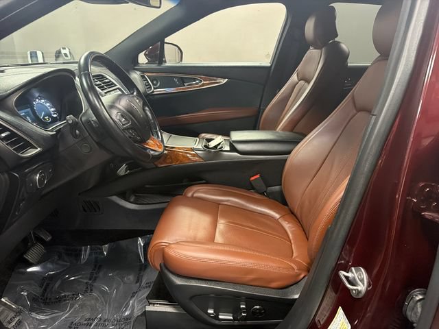 Used 2018 Lincoln MKX Reserve w/ Driver Assistance Package FWD image 9