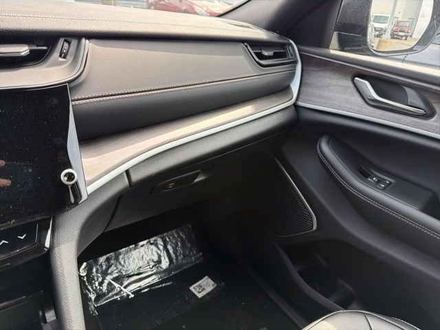 New 2026 Jeep Grand Cherokee Limited w/ Limited Altitude Package image 22