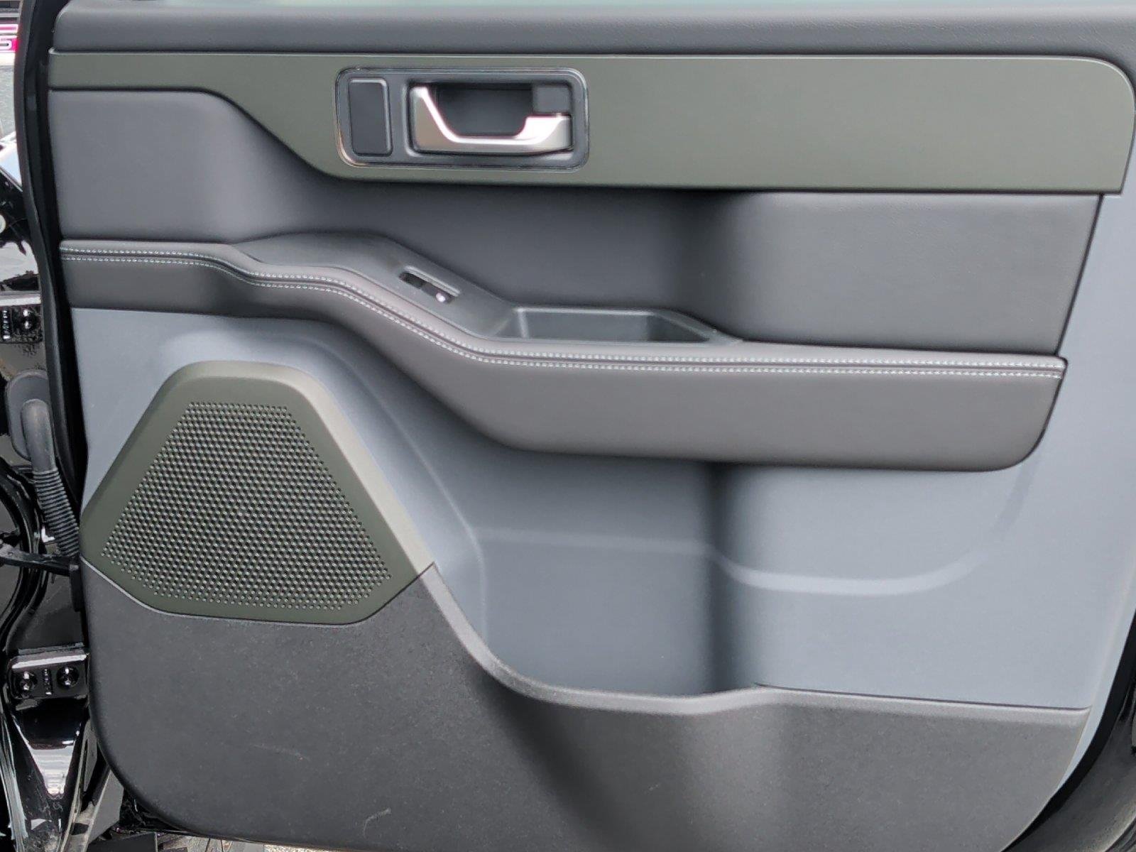 New 2025 INEOS Grenadier Station Wagon AWD/4WD image 39