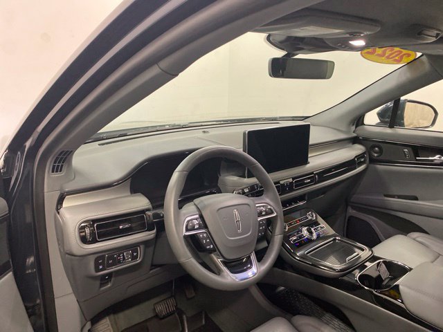 Used 2022 Lincoln Nautilus Reserve w/ Equipment Group 201A AWD/4WD image 7