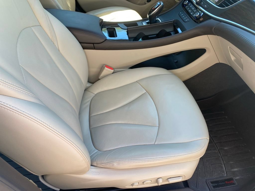 Used 2017 Buick LaCrosse Premium w/ Driver Confidence Package #2 FWD image 7