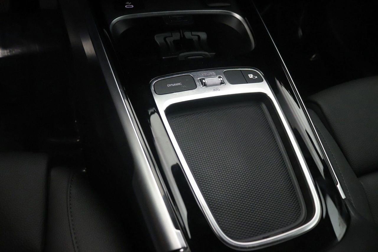 New 2026 Mercedes-Benz GLB 250 image 7