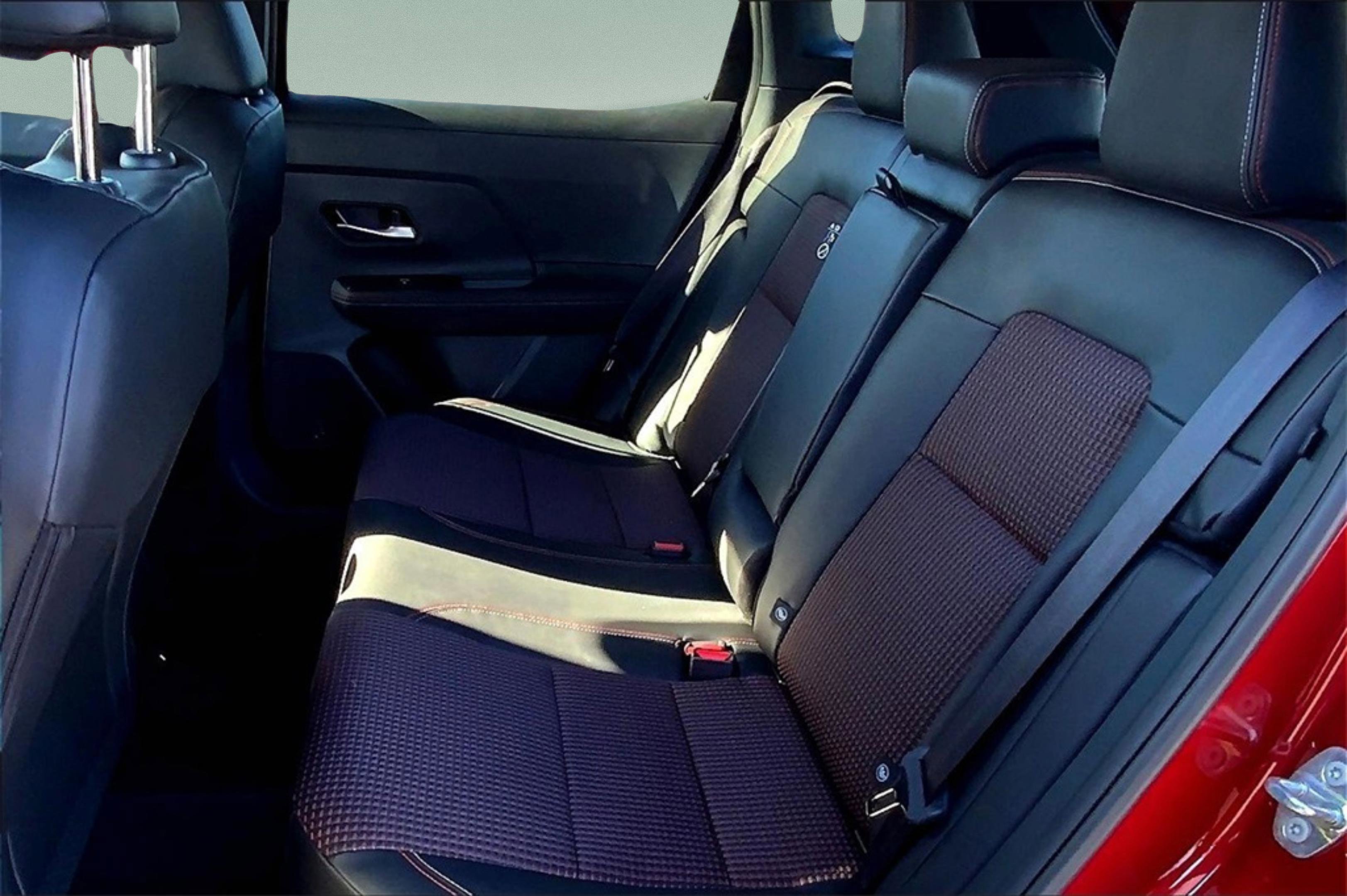 New 2025 Nissan Kicks SR w/ Illumination Package image 11