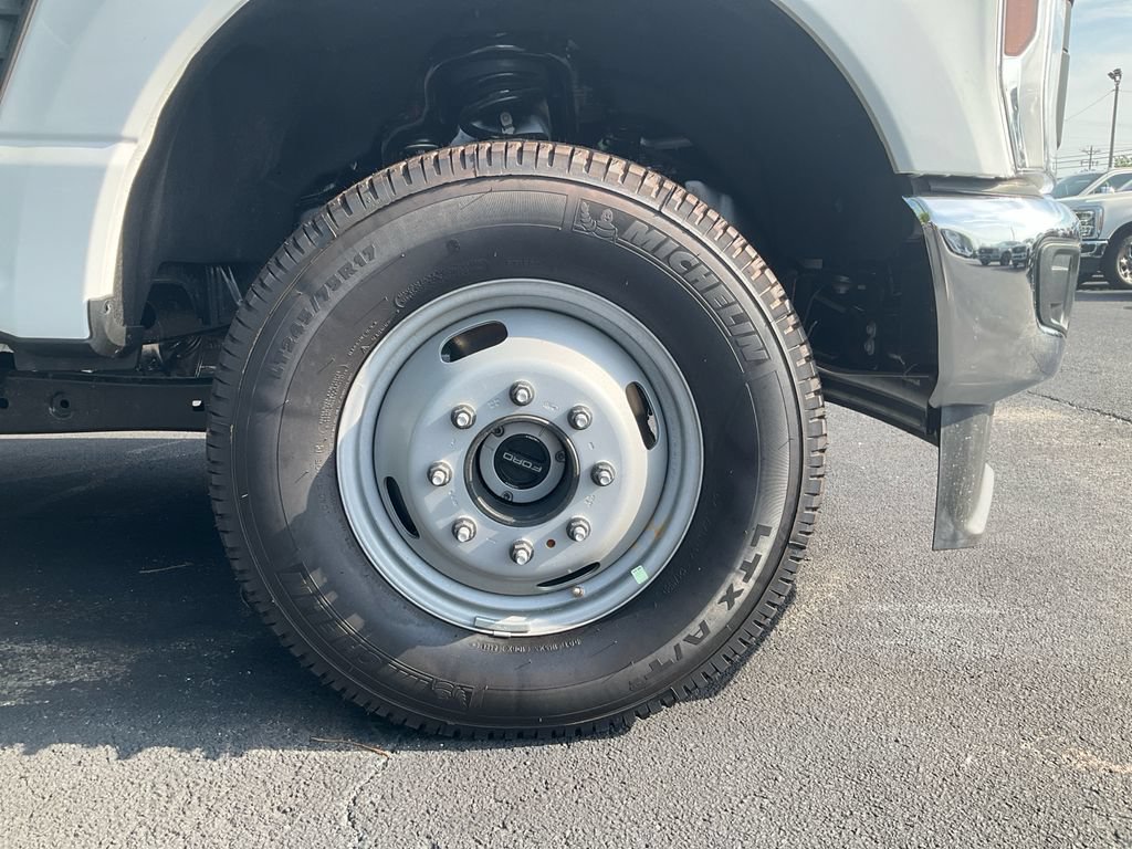 New 2026 Ford F350 XL AWD/4WD image 10