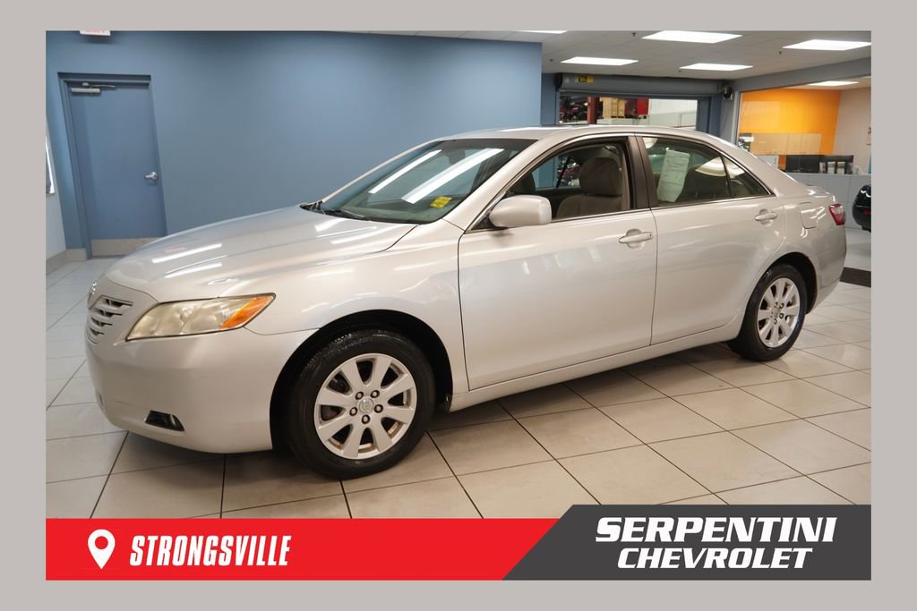 Used 2009 Toyota Camry XLE FWD image 1