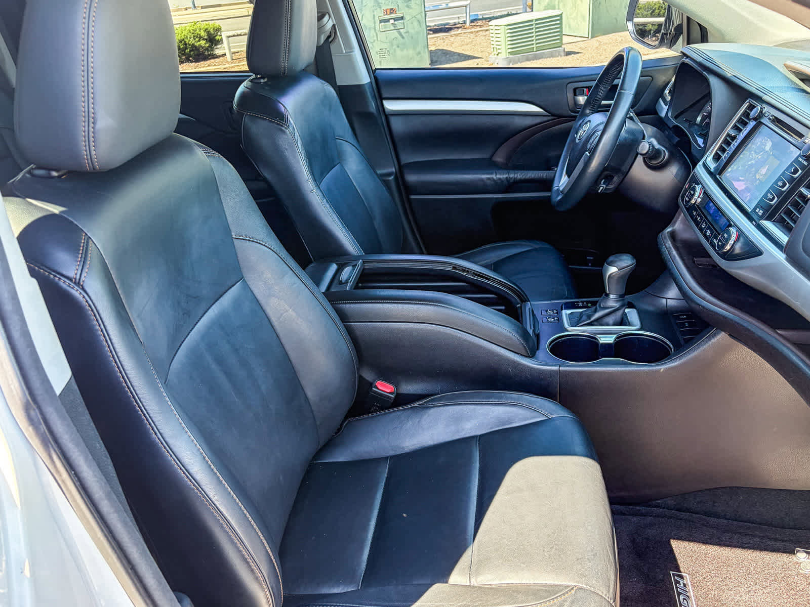 Used 2016 Toyota Highlander XLE image 15