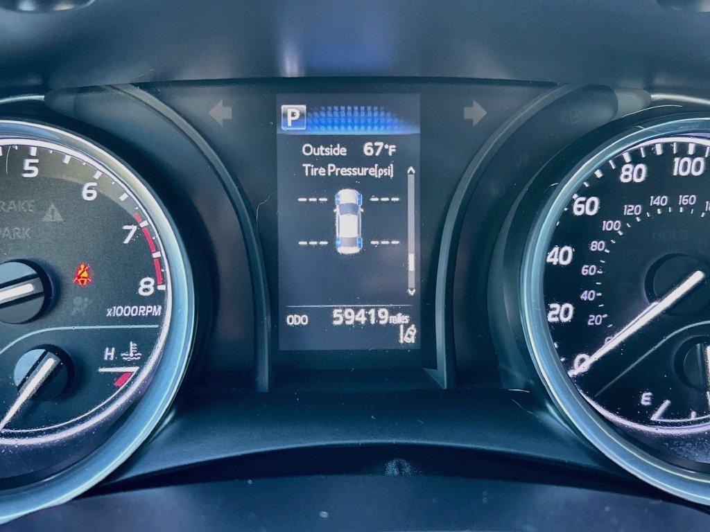 Used 2018 Toyota Camry SE FWD image 12