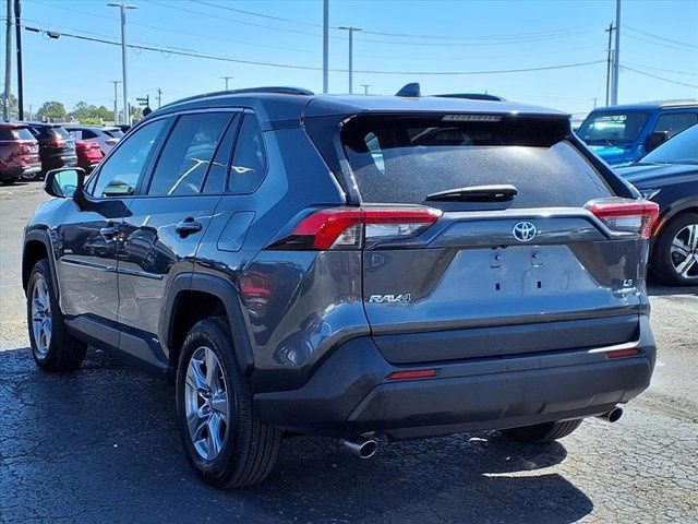 Used 2024 Toyota RAV4 LE image 4