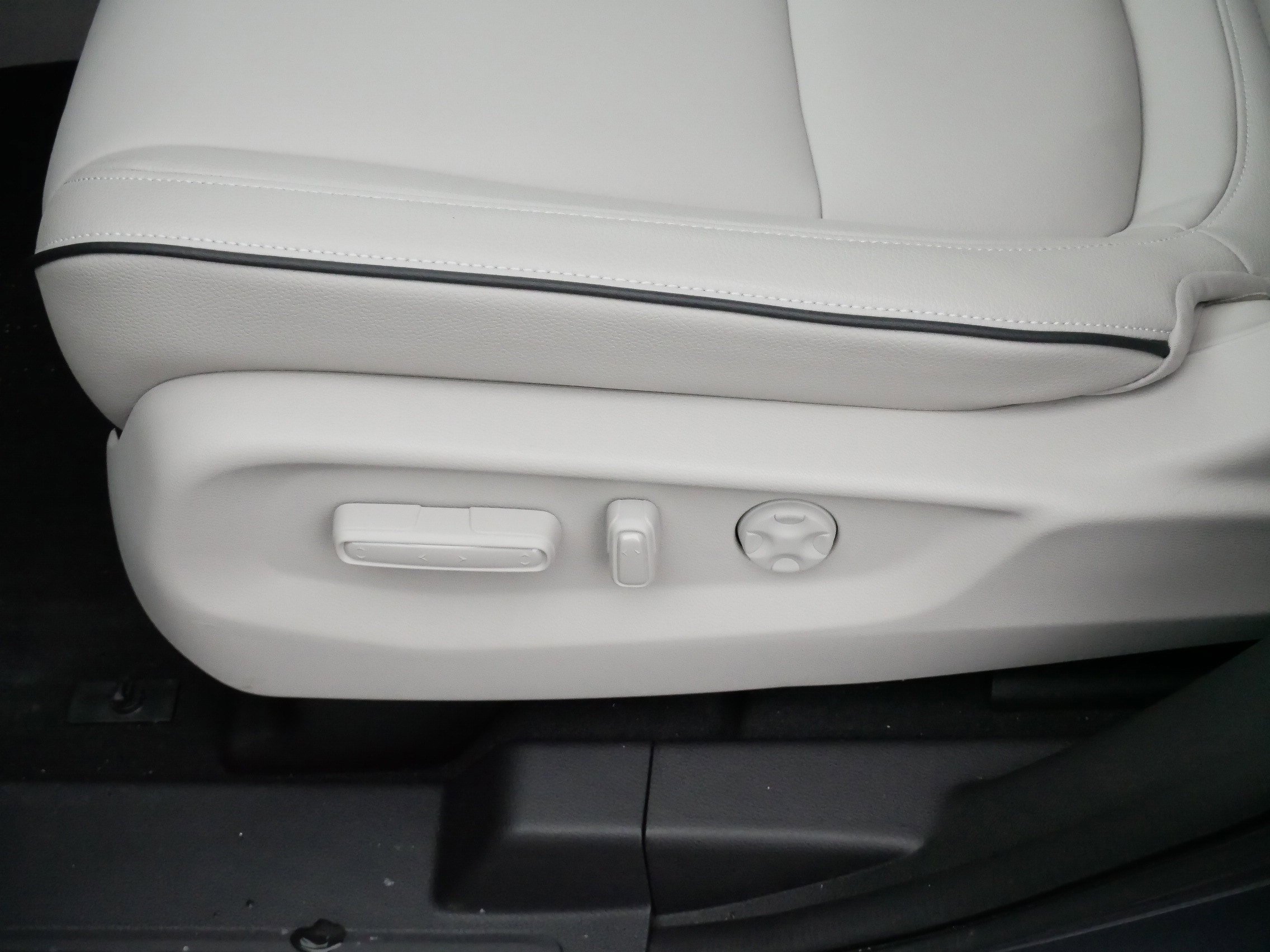 Certified 2026 Honda Odyssey Touring image 20