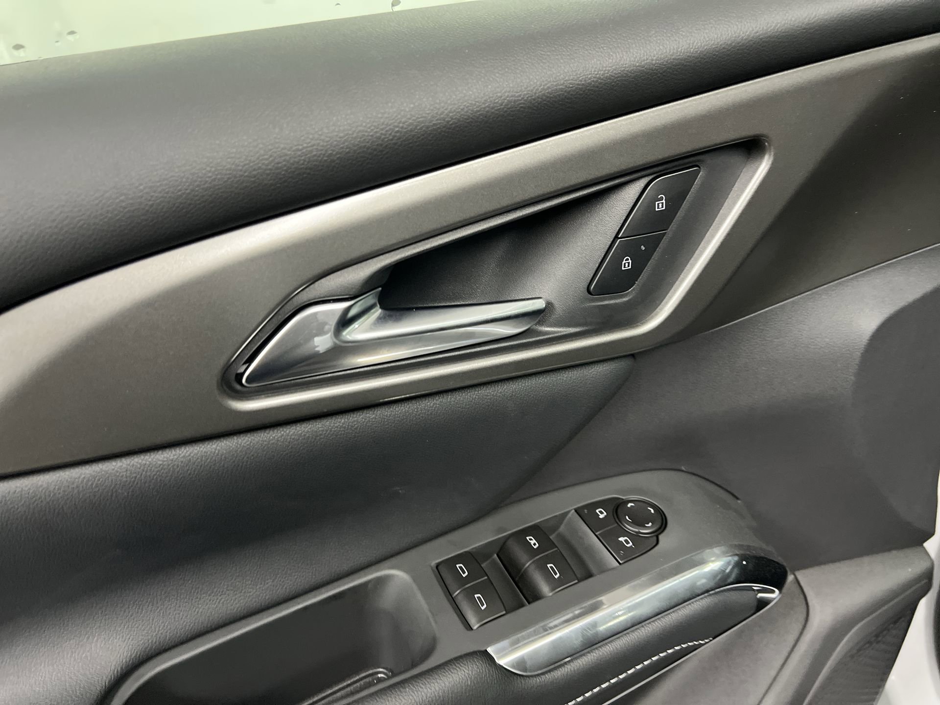 New 2026 Chevrolet Traverse LT w/ Sun and Wheel Package image 60