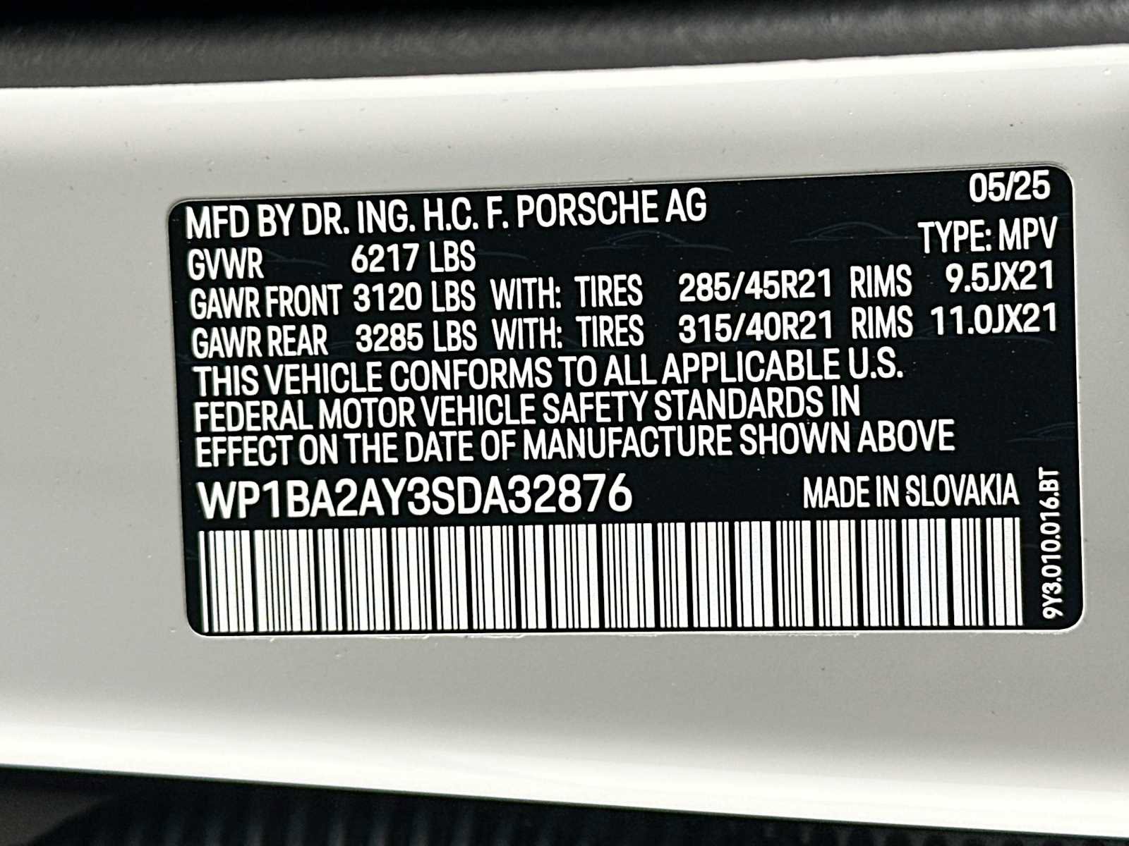 New 2025 Porsche Cayenne Coupe image 32