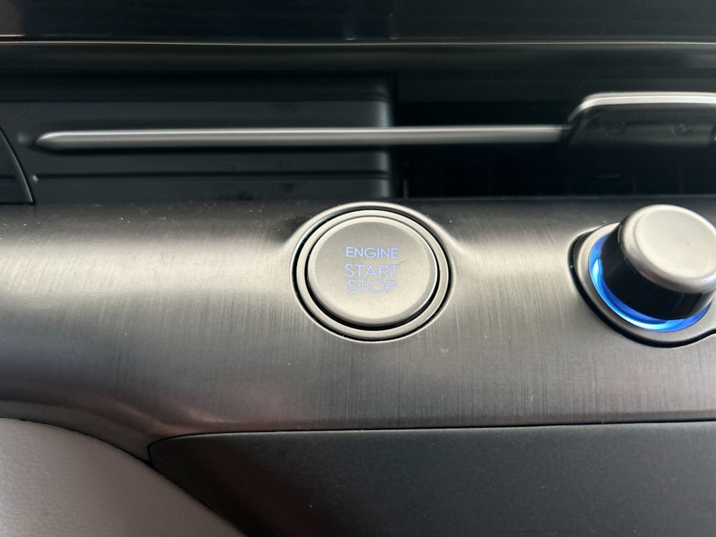 Used 2024 Hyundai Kona SEL FWD image 24