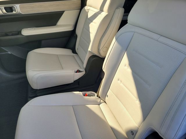 Used 2024 Hyundai Santa Fe Calligraphy FWD image 13