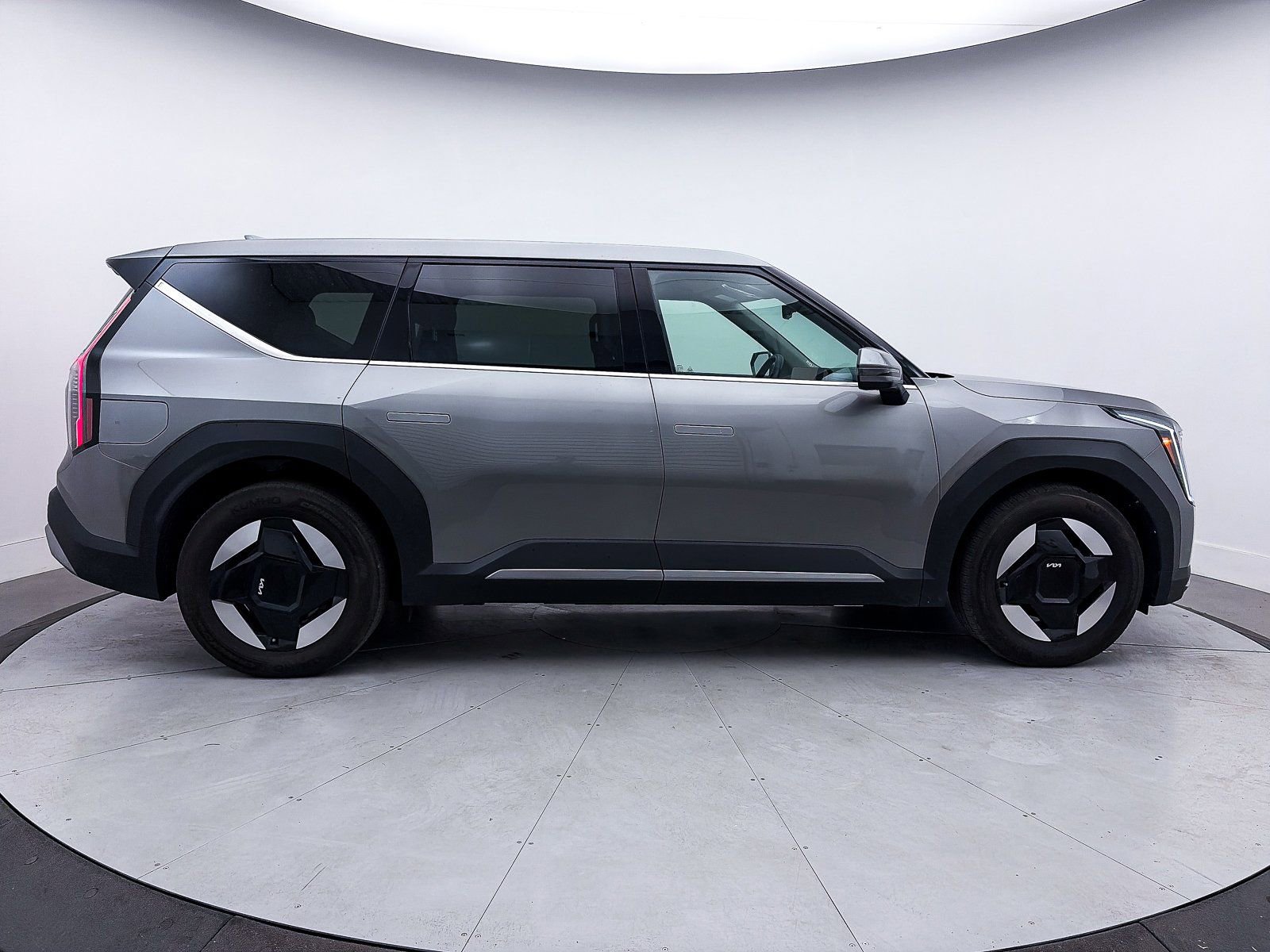 Used 2024 Kia EV9 Light Long Range image 43