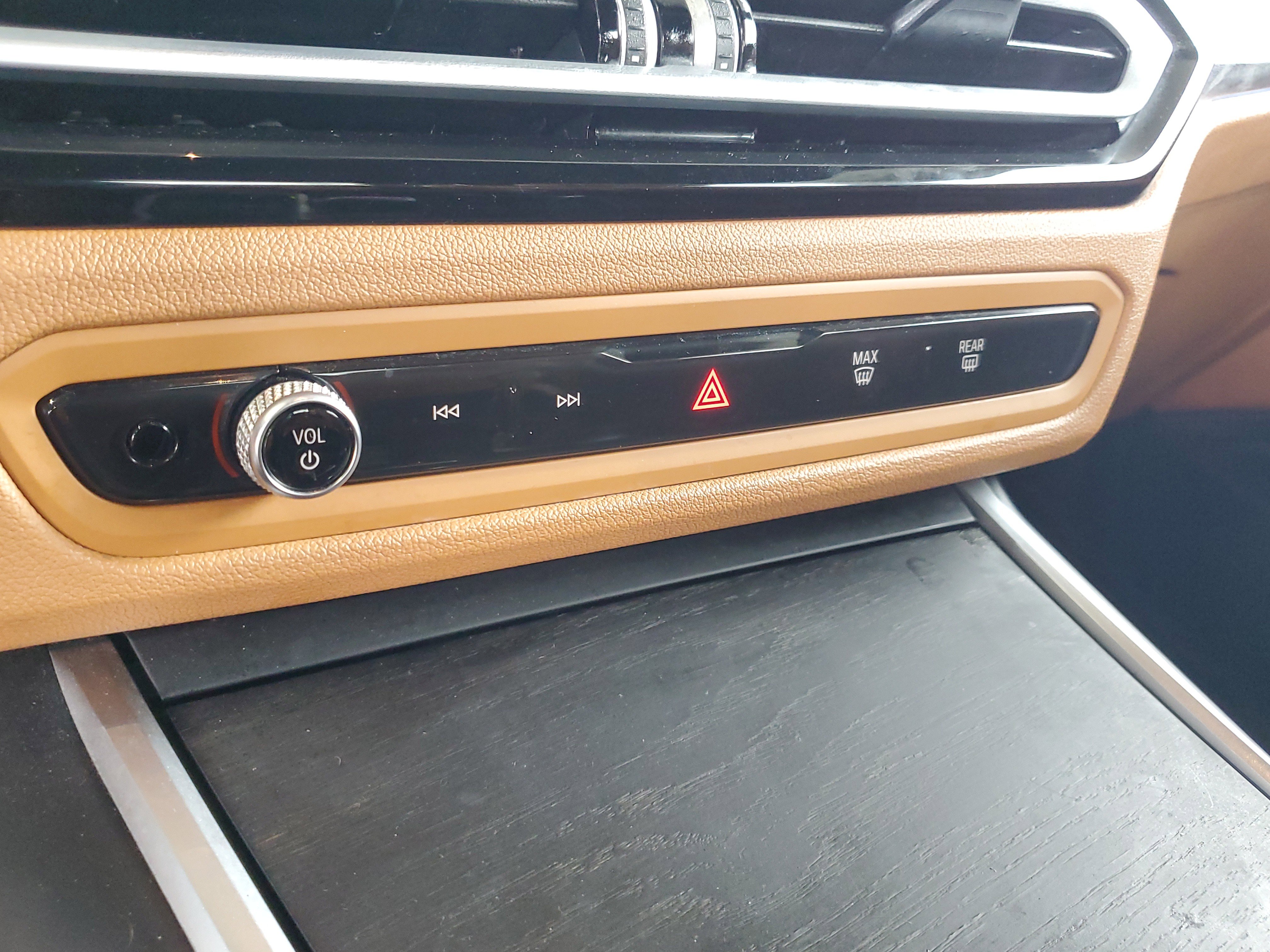 Used 2024 BMW 430i Convertible RWD image 28