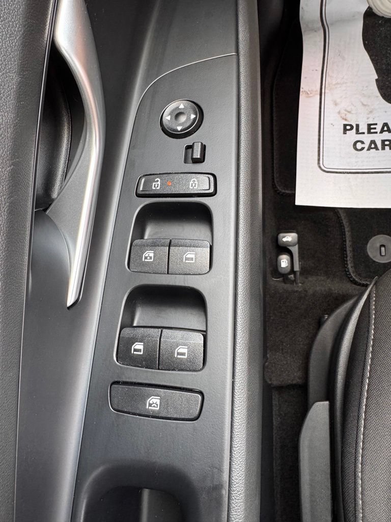 Used 2026 Hyundai Elantra Hybrid FWD image 23