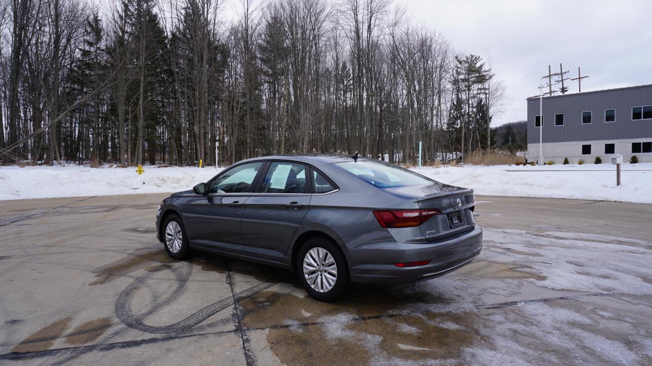 Used 2019 Volkswagen Jetta R-Line image 3