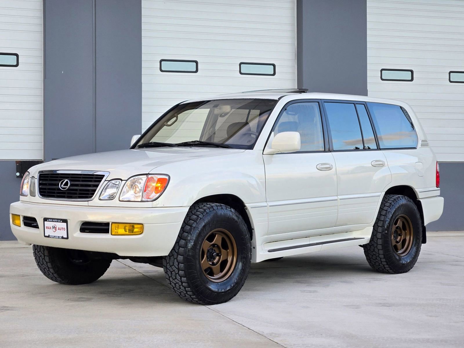 Used 1999 Lexus LX 470 4WD image 4