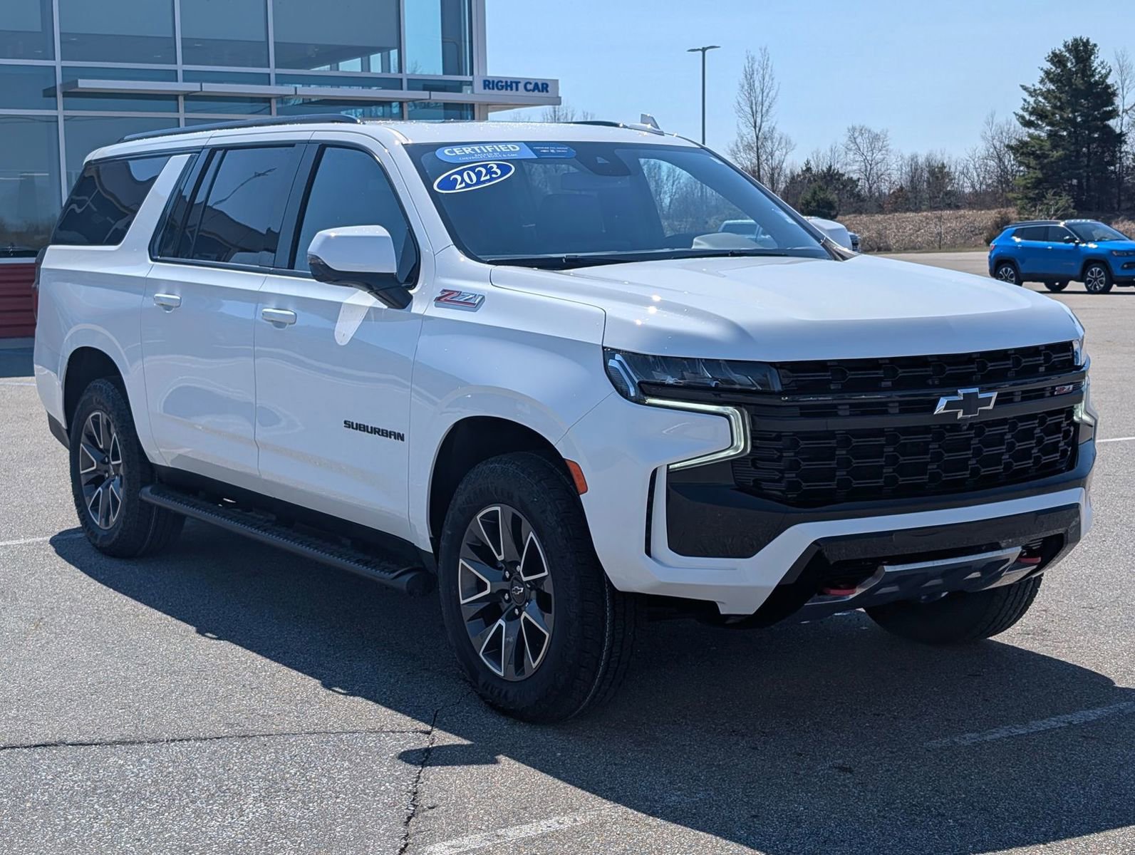 Certified 2023 Chevrolet Suburban Z71 w/ Luxury Package image 4