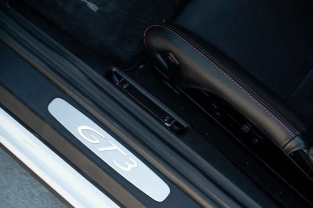 Used 2015 Porsche 911 GT3 RWD image 44