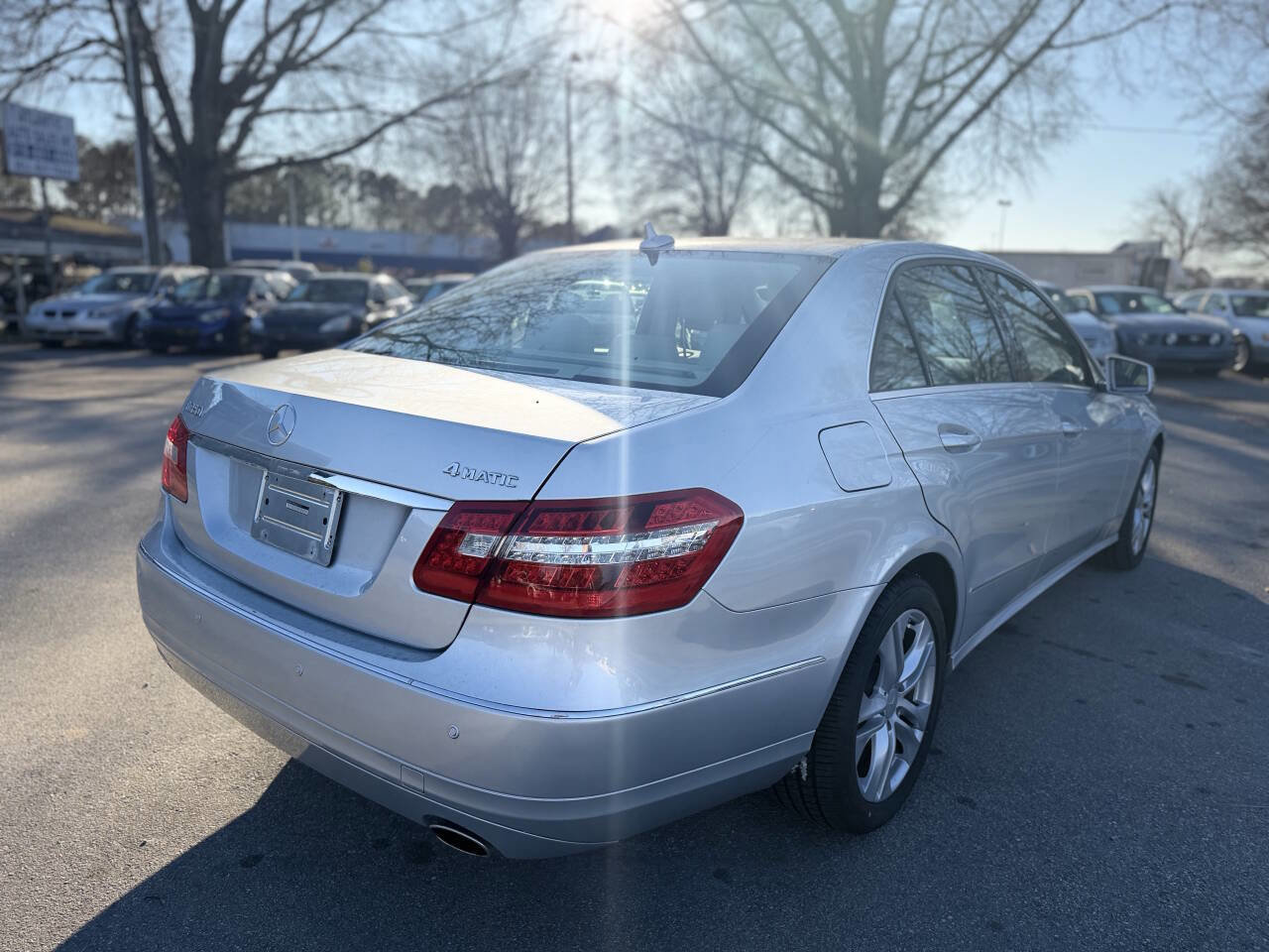 Used 2011 Mercedes-Benz E 350 4MATIC Sedan image 5