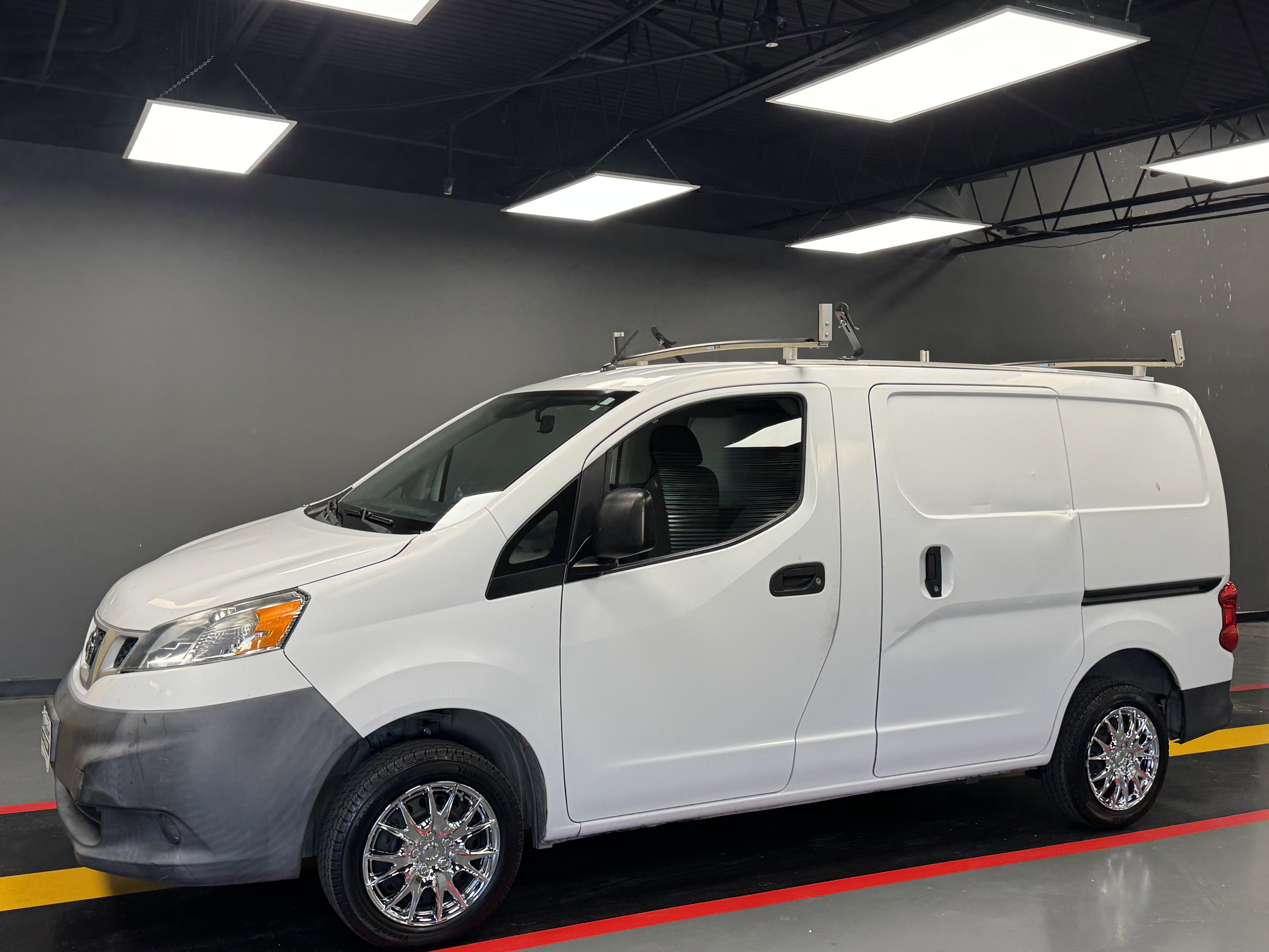 Used 2015 Nissan NV200 S w/ Back Door Glass Package image 2