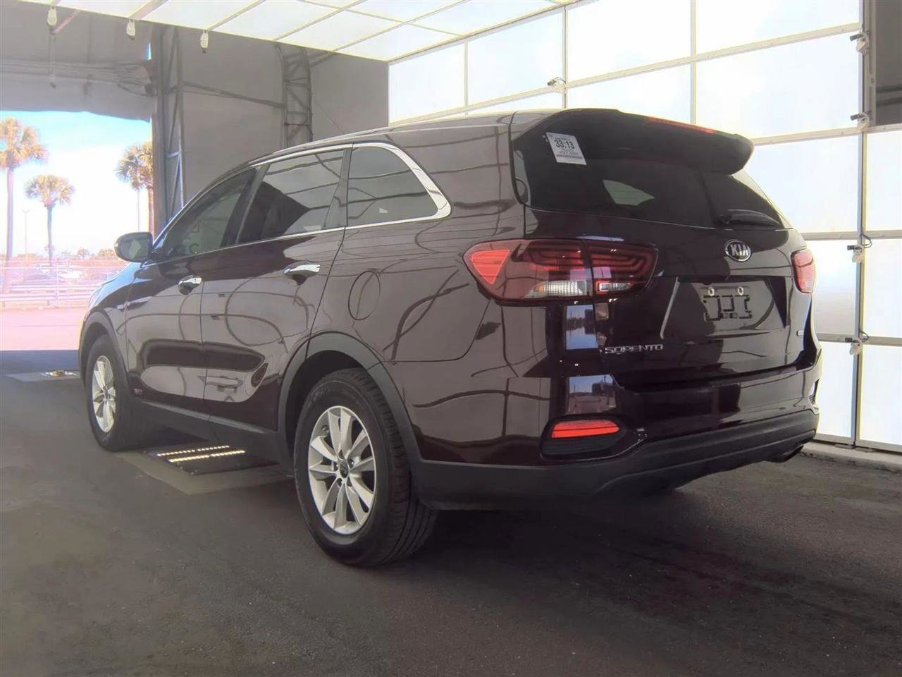 Used 2020 Kia Sorento LX image 8
