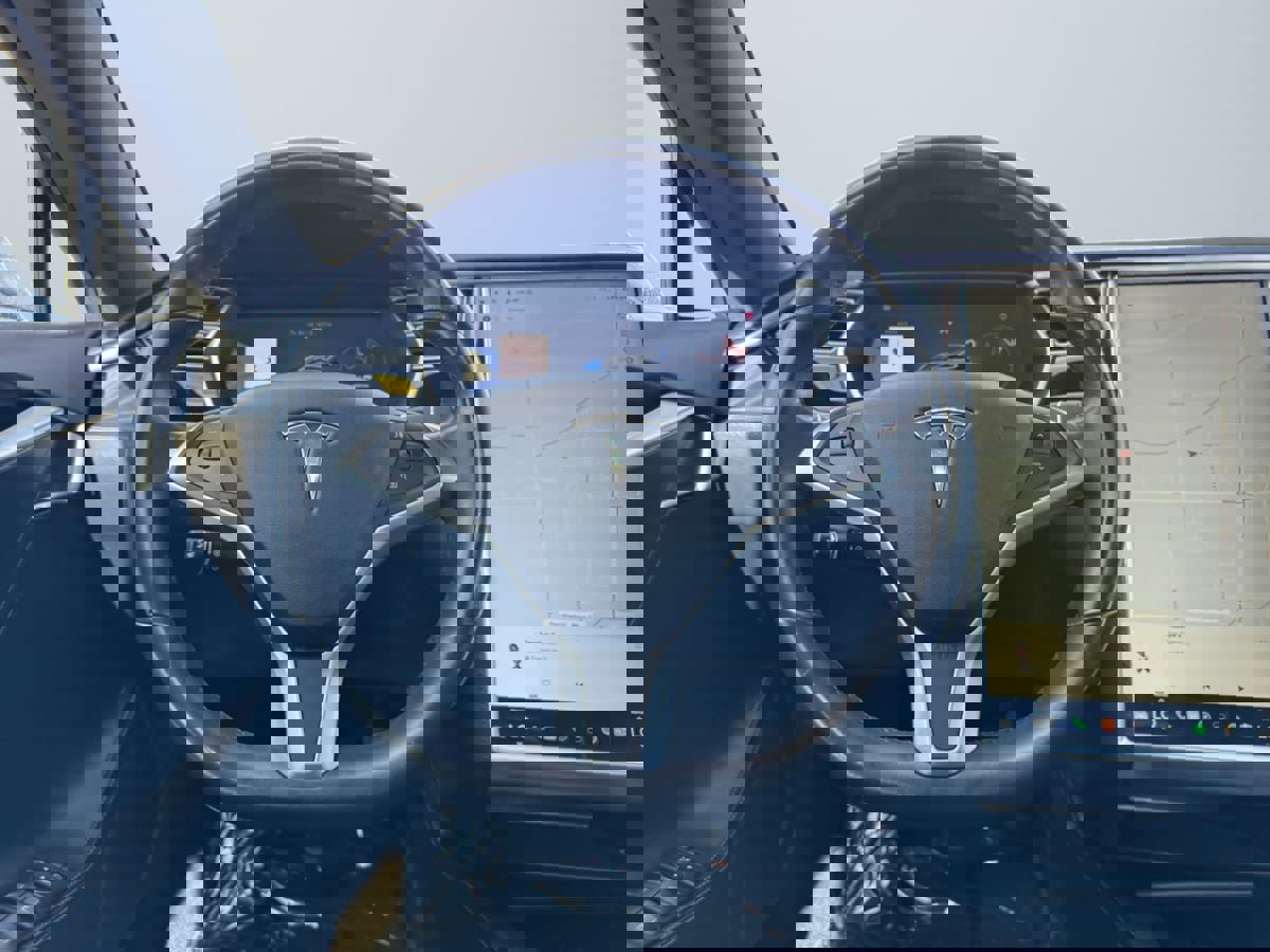 Used 2017 Tesla Model S 60 image 11