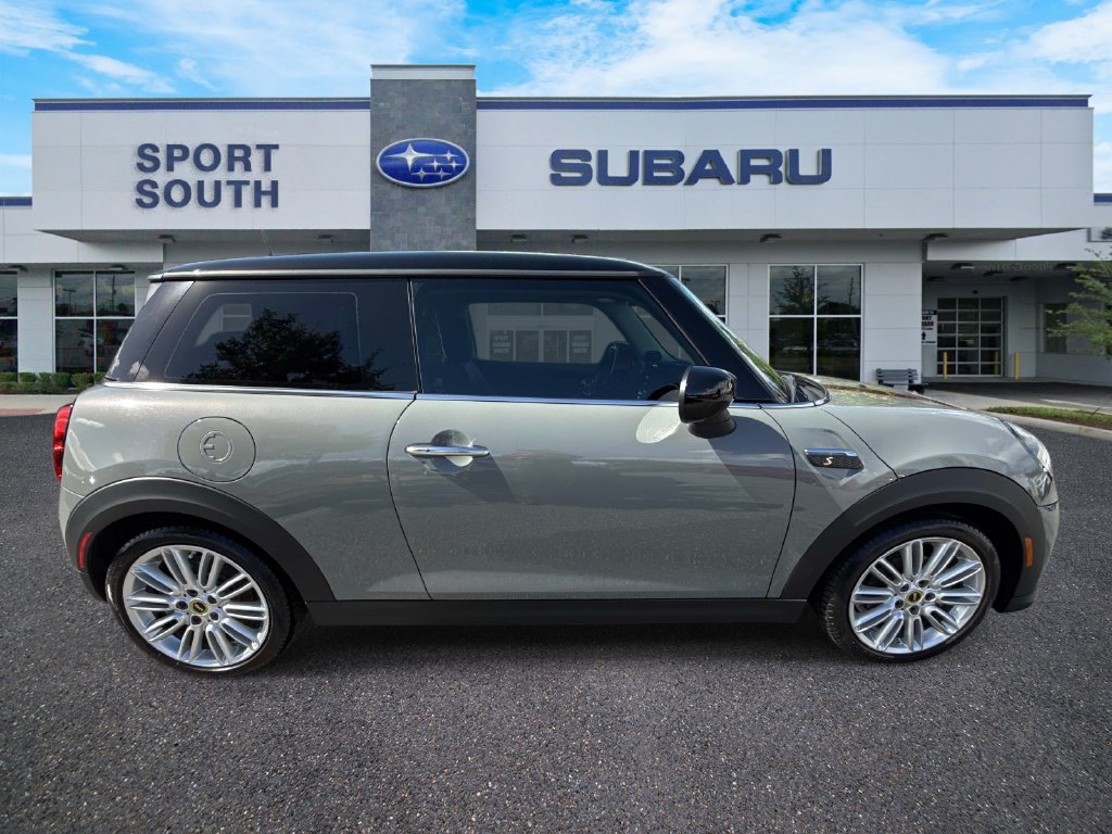 Used 2022 MINI Cooper SE FWD image 2