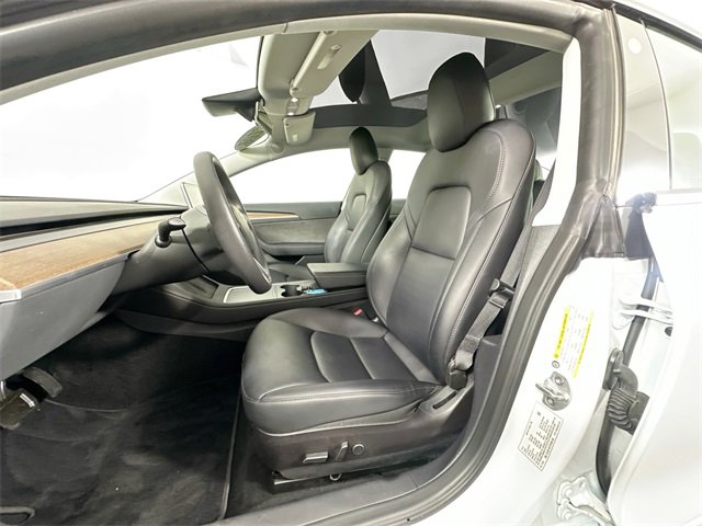 Used 2023 Tesla Model 3 Performance image 4