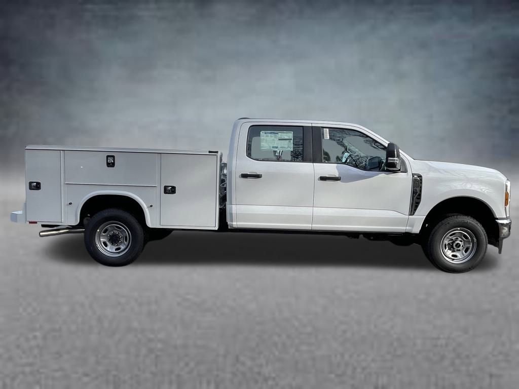 New 2026 Ford F250 XL w/ XL Chrome Package image 4