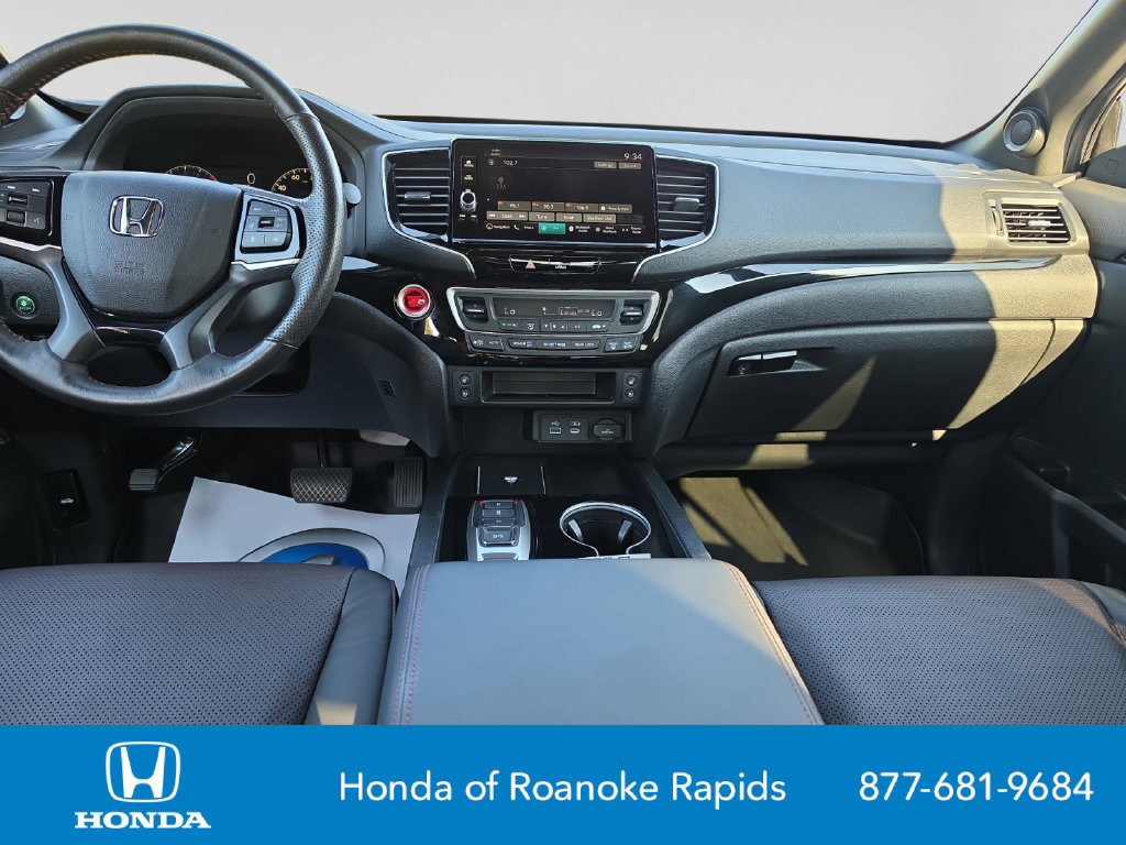 Used 2025 Honda Ridgeline Black Edition image 12