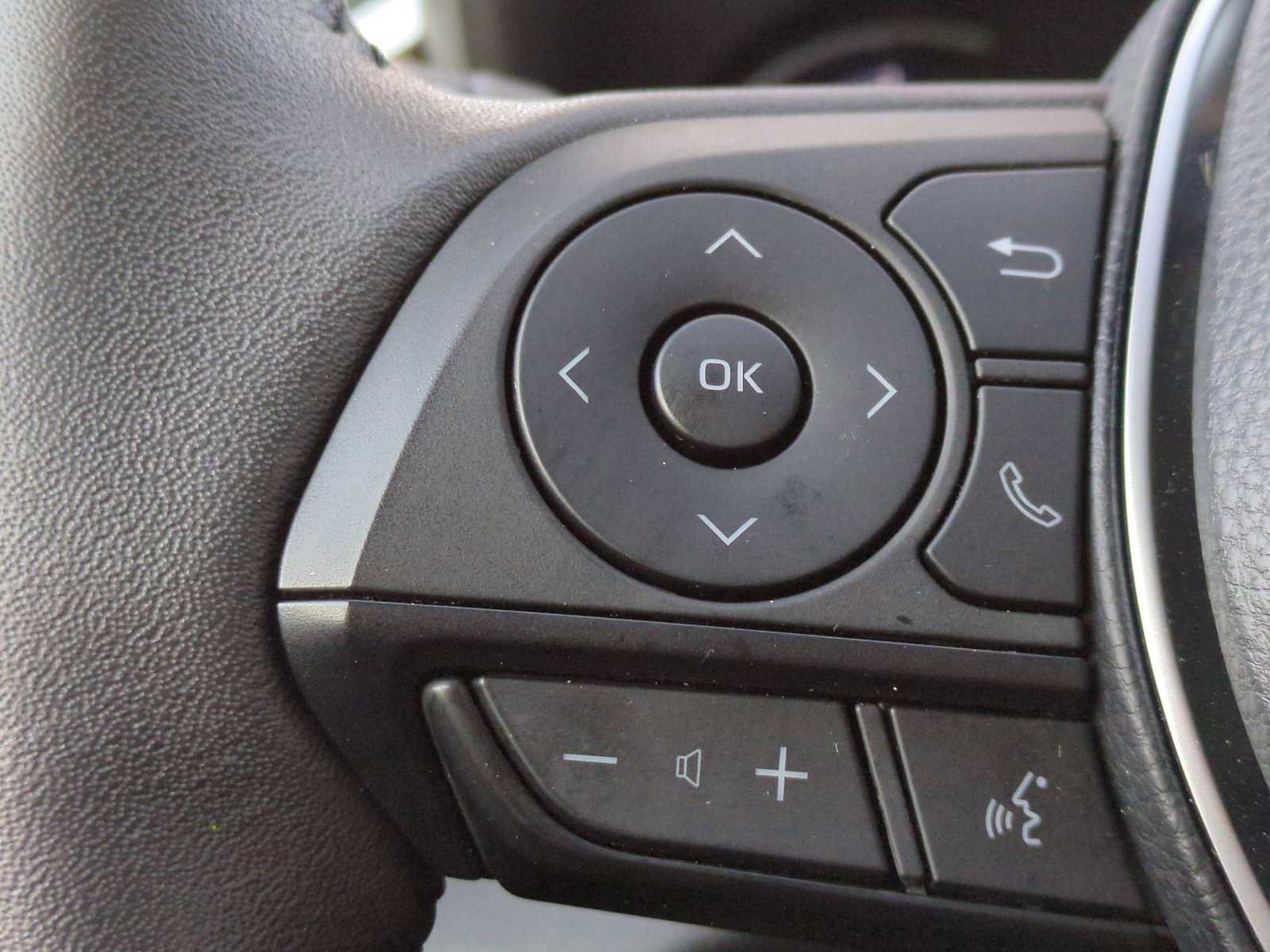 Used 2023 Toyota RAV4 XLE Premium image 26