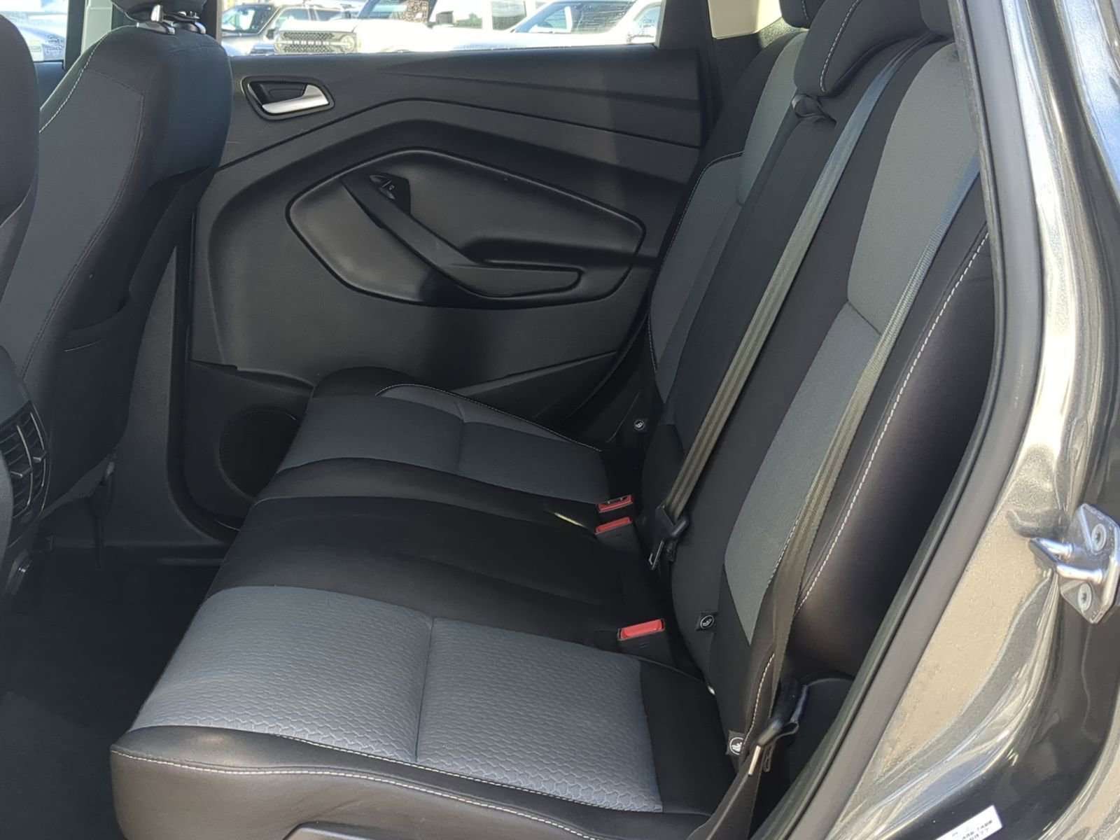 Used 2019 Ford Escape SE image 22