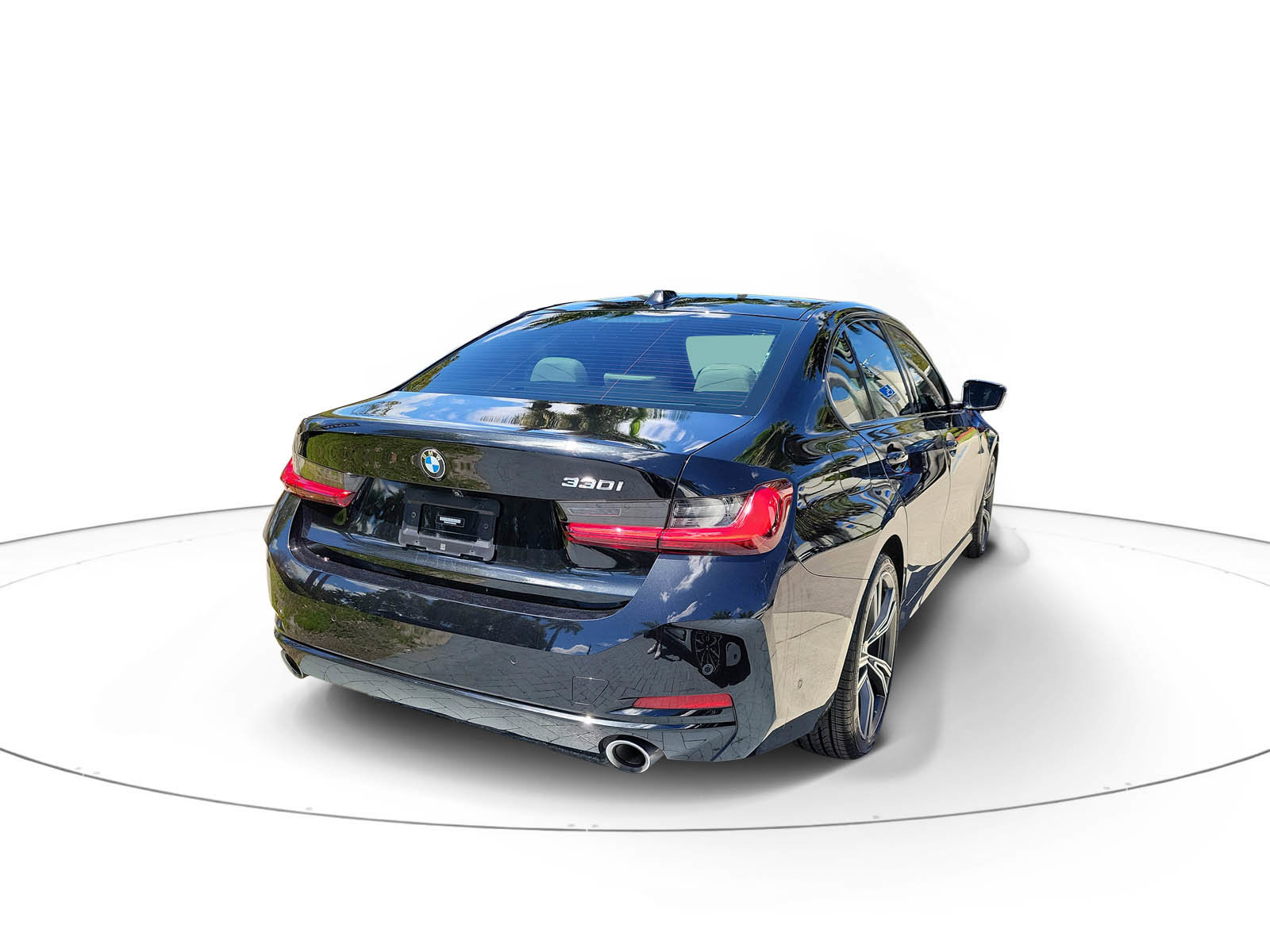 Certified 2023 BMW 330i Sedan w/ Premium Package RWD image 4