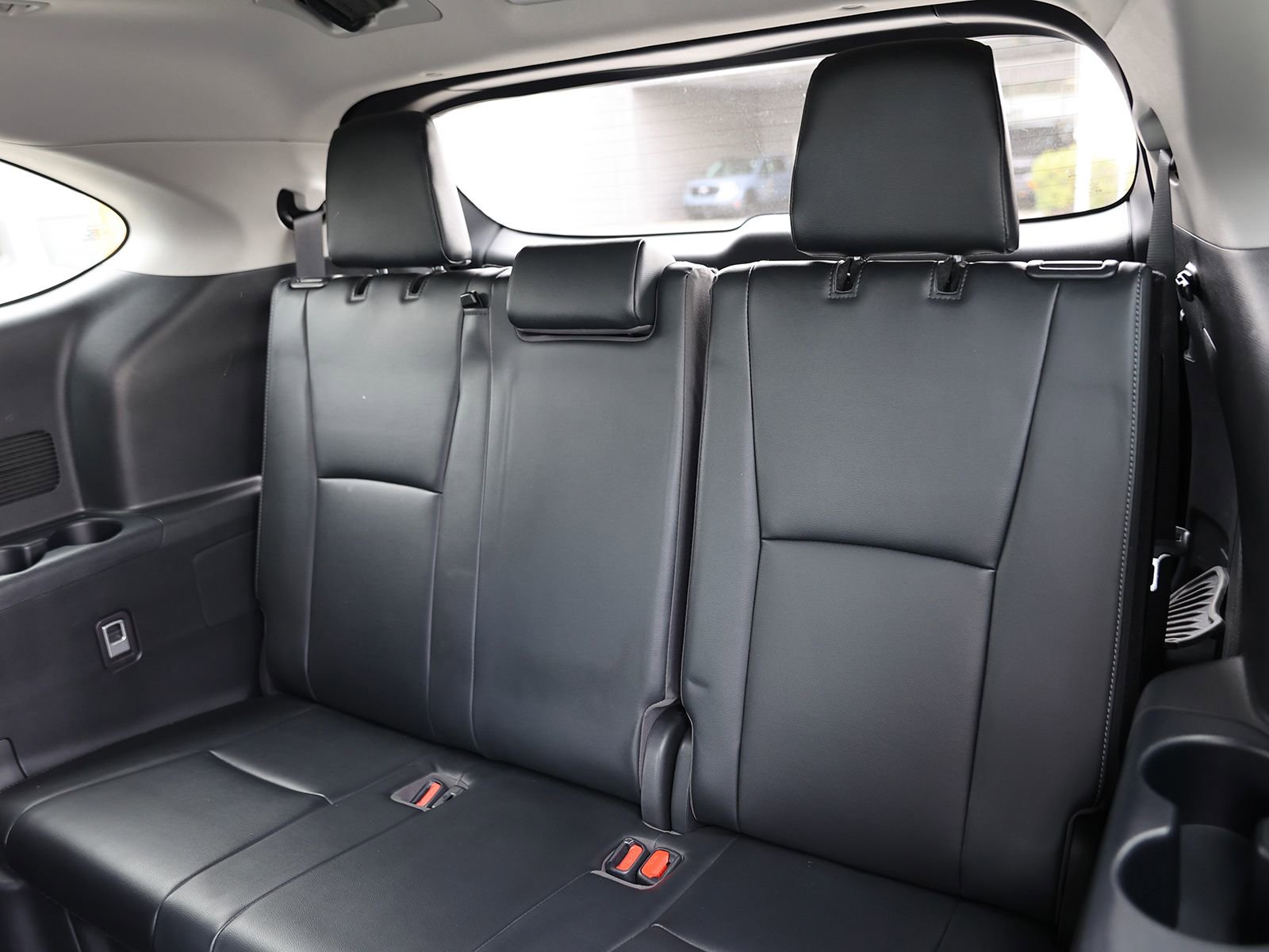 Used 2023 Toyota Highlander Platinum image 22