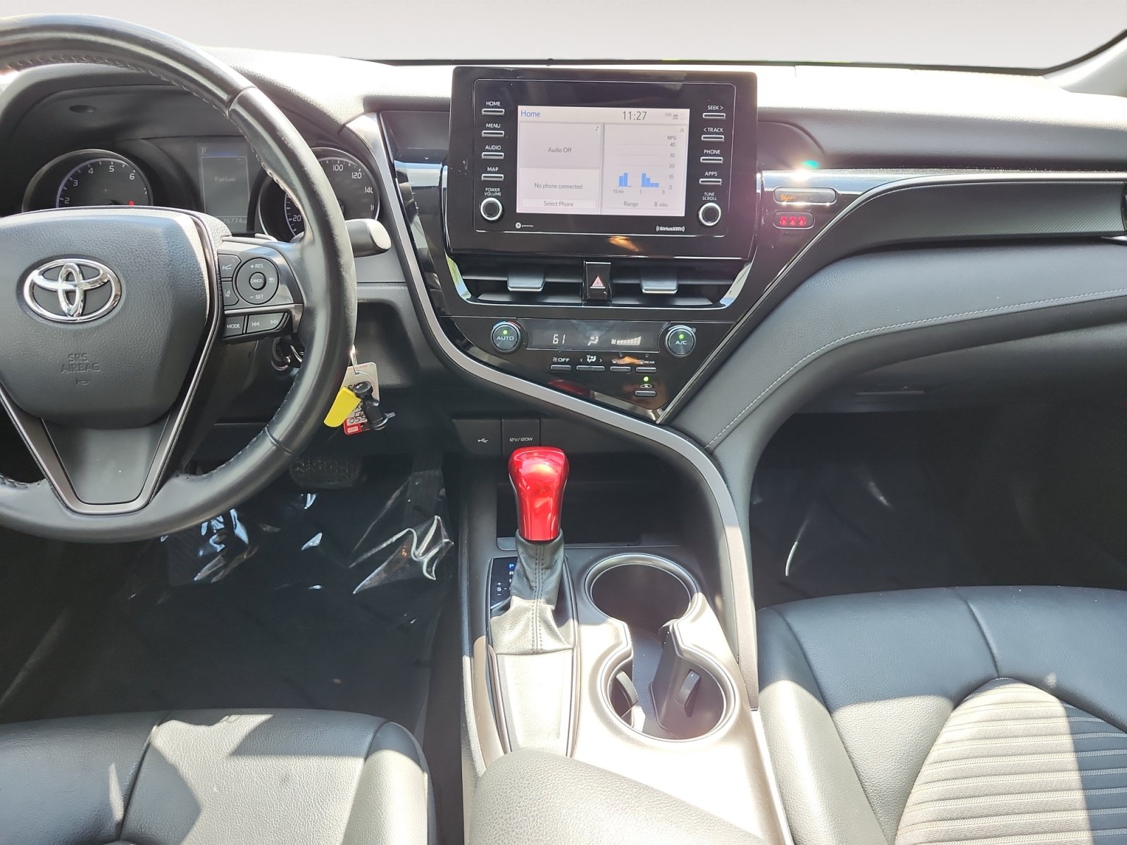 Used 2021 Toyota Camry SE FWD image 11