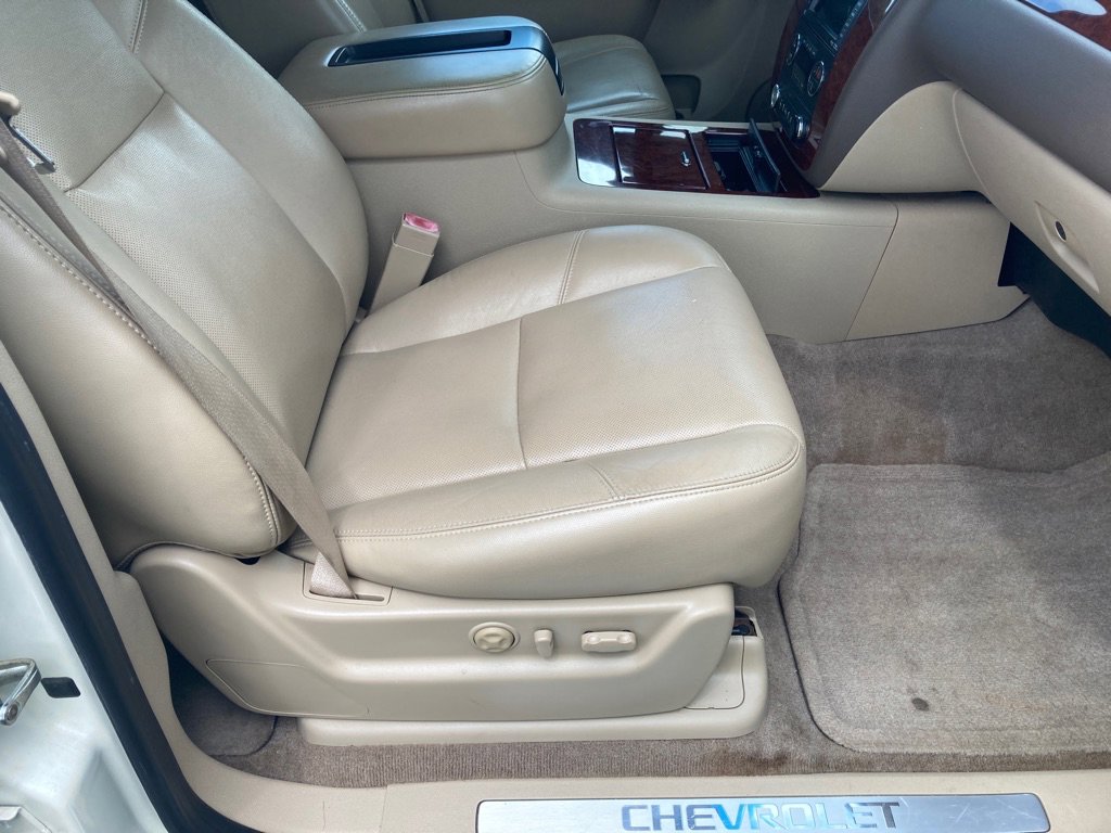 Used 2011 Chevrolet Suburban LTZ image 18